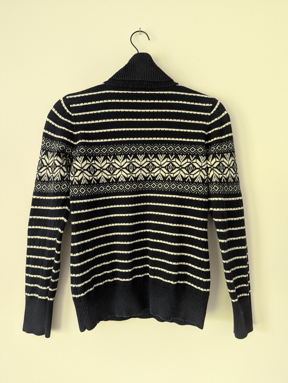L.L. Bean Nordic Fair Isle Cotton Cashmere Navy Turtleneck Sweater - Picture 4 of 9